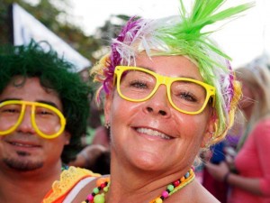 Cozumel Carnival tourists - photo by Tiger Aguilar