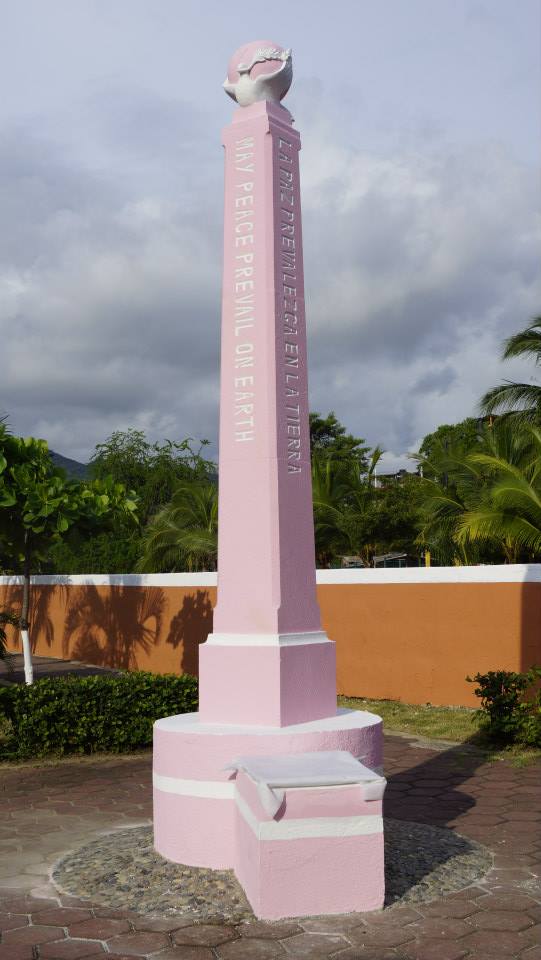 Peace Totem - Celebration of Peace in Ixtapa