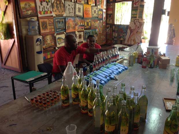 The jolly pirates are also skilled craftsmen who will happily personalize your bottle of rum. A great souvenir!