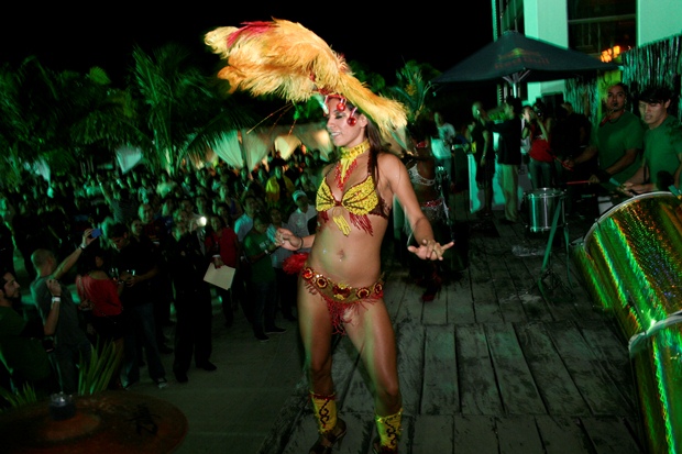 A samba dancer performing at the International Beer Fest Soy Cerveza in Acapulco, 2013