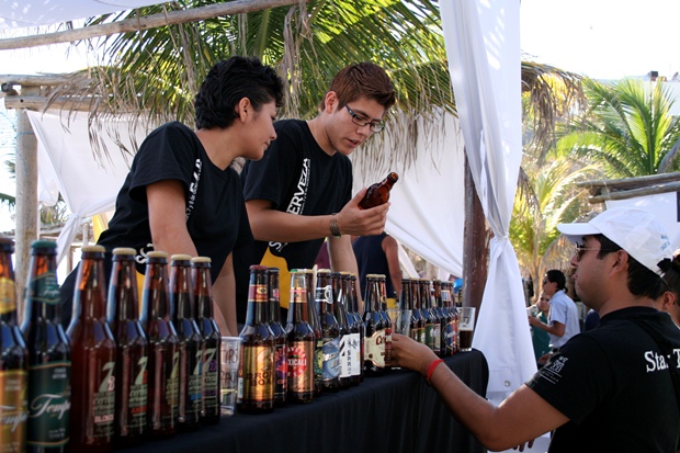 Volunteers at the International Beer Fest Soy Cerveza in 2013