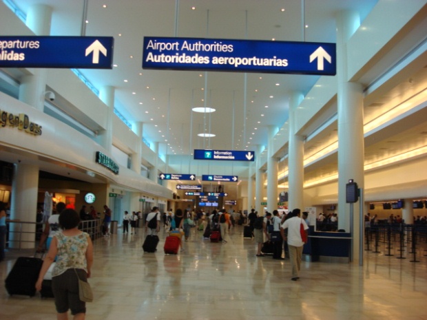 T3CUN - International arrivals and departures at Cancun International Airport