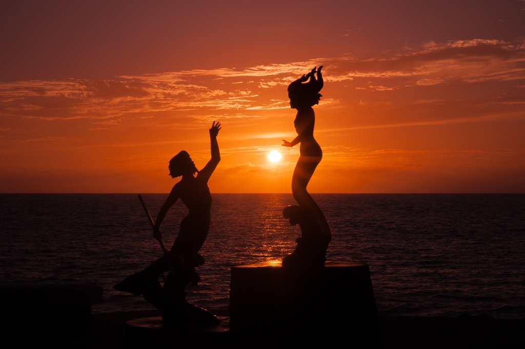 Puerto Vallarta statue