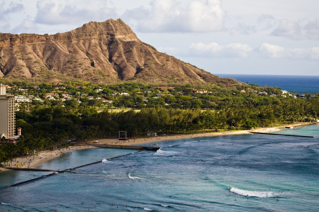 Snorkeling in Oahu Diamond Head from Ocean