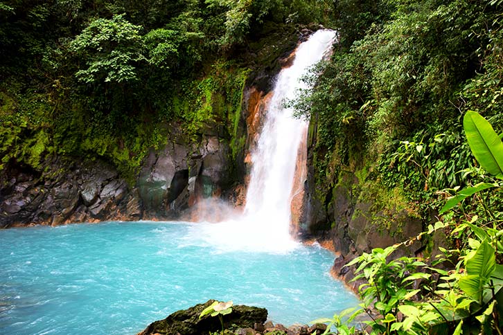 In Guanacaste you can see the waterfalls on the Rio Celeste