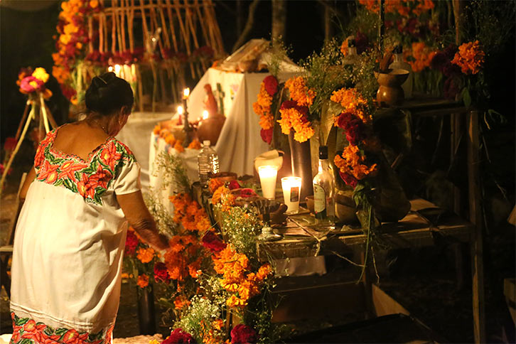 Altar prepared for Dia de los Meurtes in Xcaret