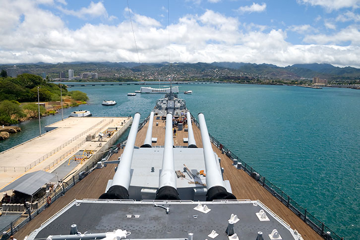 Guided tour in Pearl Harbor on the USS Missouri