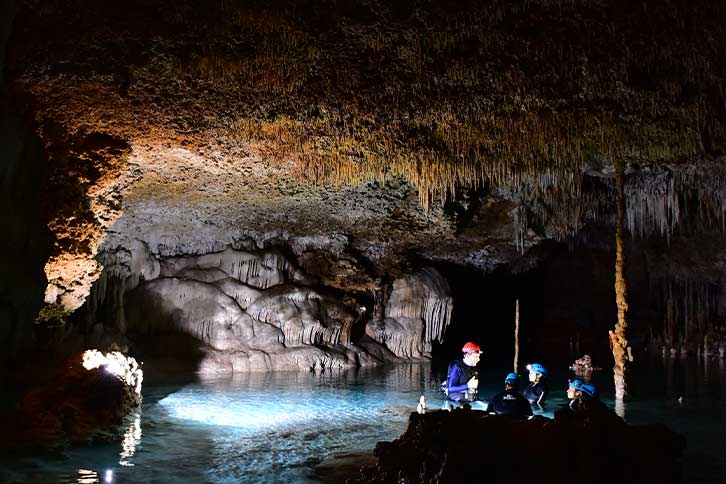 Rio Secreto swimming Cenote