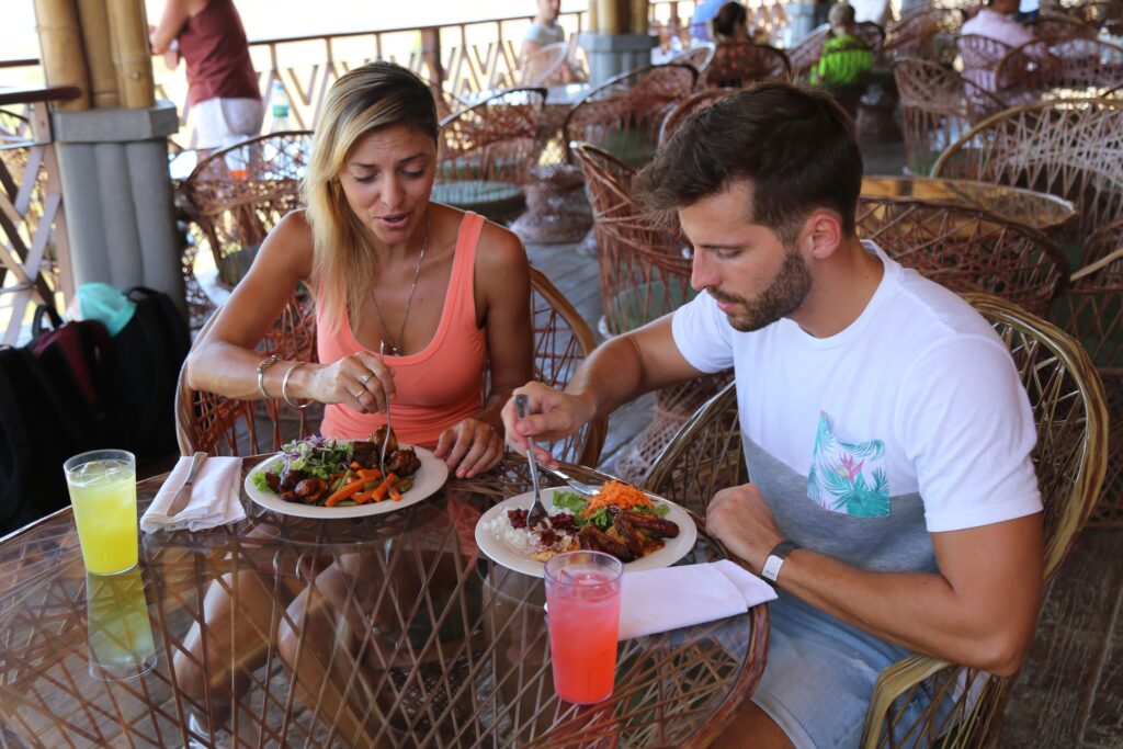 Couple eating Guanacaste traditional food