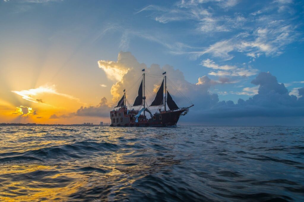 Pirate boat show in Cancun